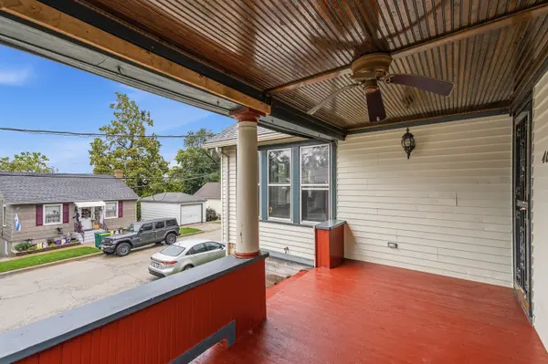 402 Porter ST, Lemont, IL 60439