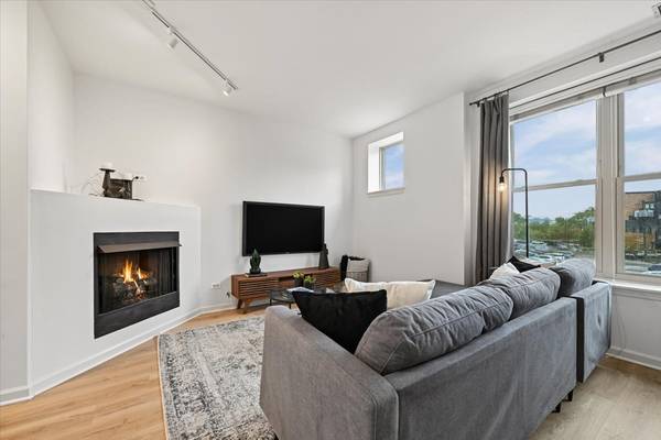 1341 N Halsted ST #3N, Chicago, IL 60642