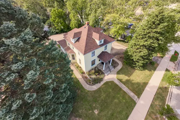 610 S 3rd ST, Geneva, IL 60134
