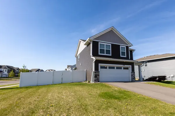 1702 Athens TER, Shakopee, MN 55379