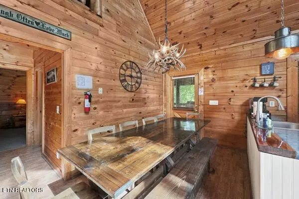 2205 Eagle Feather Drive, Sevierville, TN 37876