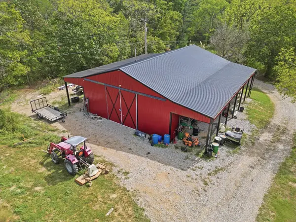8060 Short Rd, Red Boiling Springs, TN 37150