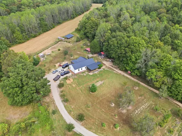 8060 Short Rd, Red Boiling Springs, TN 37150