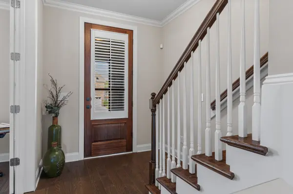 687 Fall Creek Cir, Goodlettsville, TN 37072