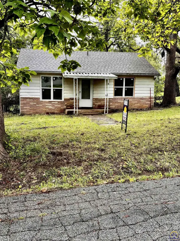 324 North ST, Carbondale, KS 66414