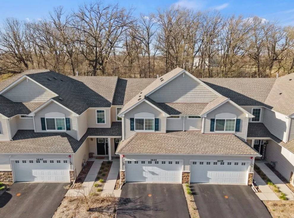 1644 Carlstedt DR, Batavia, IL 60510