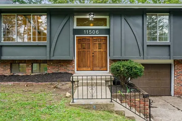 11506 TROOST AVE, Kansas City, MO 64131