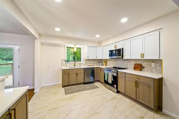 11506 TROOST AVE, Kansas City, MO 64131