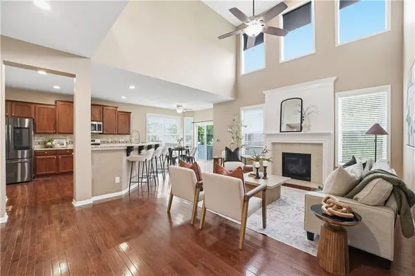 1200 SW Sapperton RD, Lee's Summit, MO 64083
