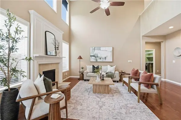 1200 SW Sapperton RD, Lee's Summit, MO 64083