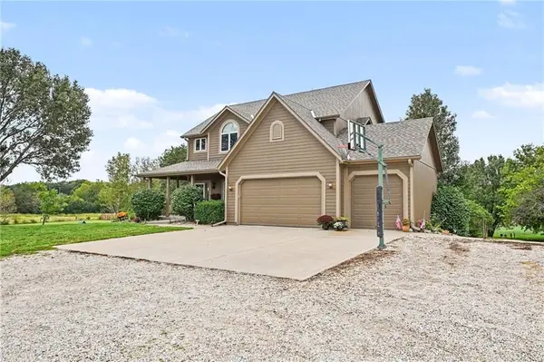 14275 142nd ST, Bonner Springs, KS 66012