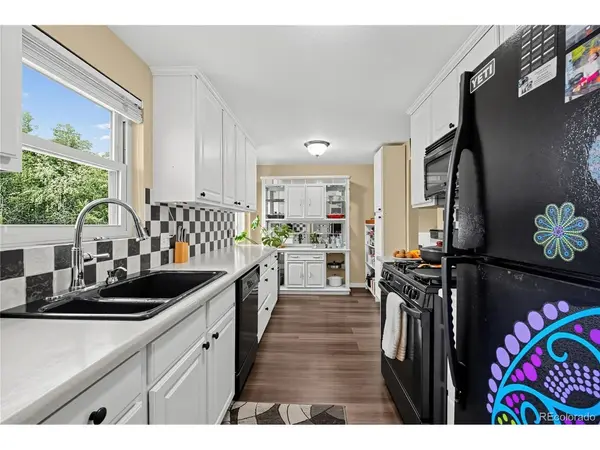 6805 W Ellsworth, Lakewood, CO 80226