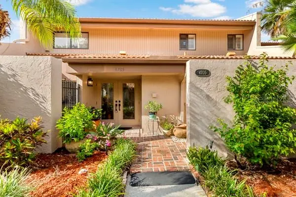 4705 S LANDINGS DR, Fort Myers, FL 33919