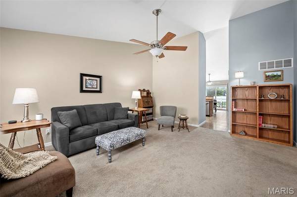 17 Belmonte CT, Lake St Louis, MO 63368