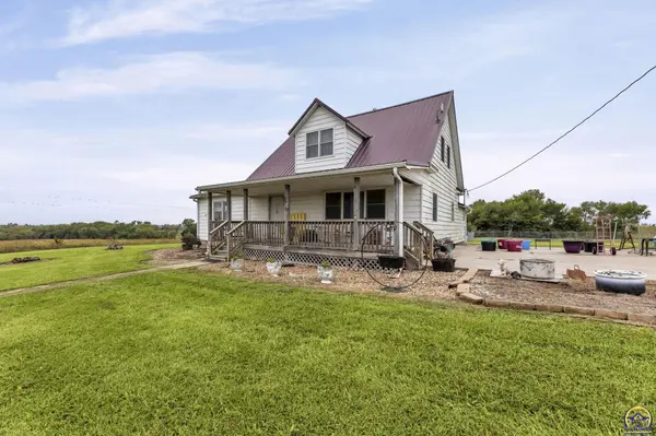 9120 W 269th St, Osage City, KS 66523
