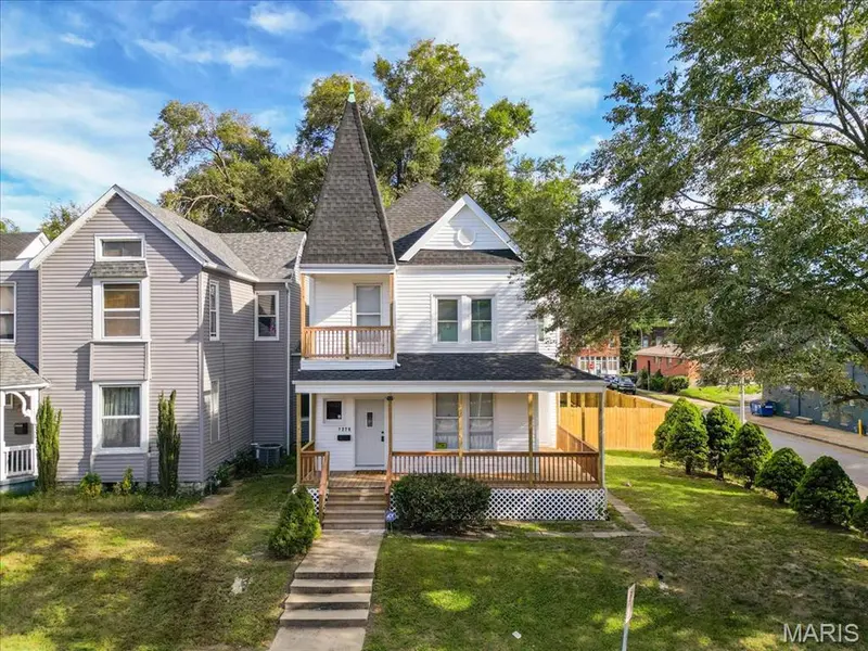 7226 Virginia AVE, St Louis, MO 63111