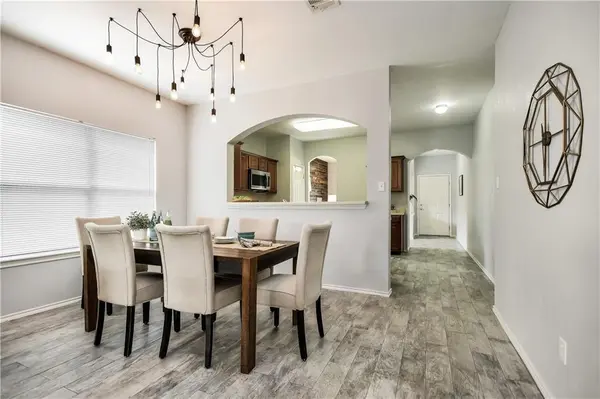 242 Amber Oak DR, Kyle, TX 78640