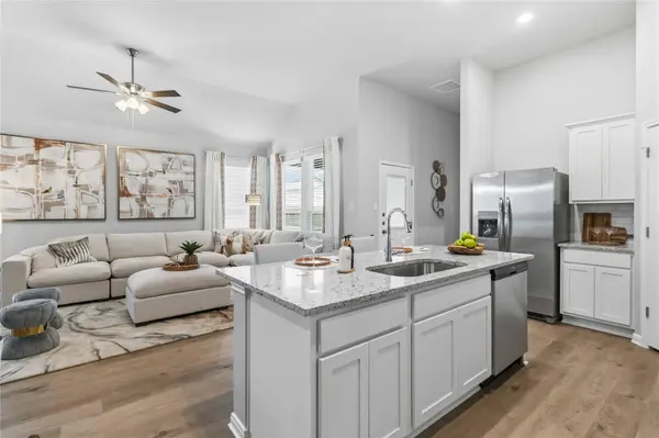146 Gunner RD #A, Buda, TX 78610