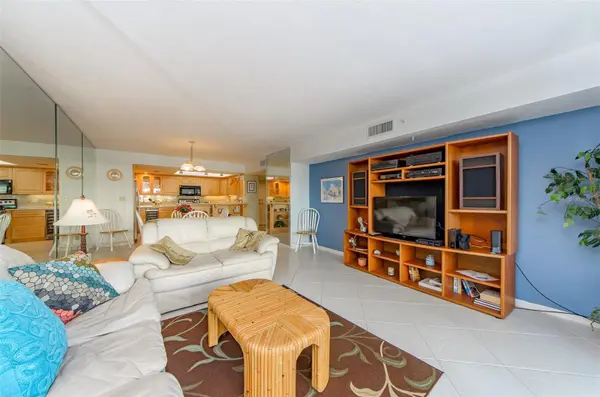 1480 GULF BLVD #105, Clearwater, FL 33767