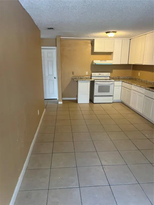 8513 N 15TH ST #B, Tampa, FL 33604