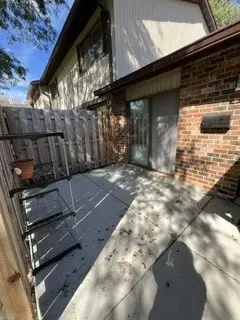 7344 Country Creek WAY #1, Downers Grove, IL 60516