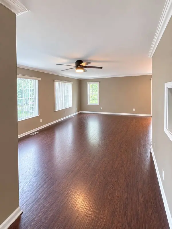 287 Sandhurst LN #D, South Elgin, IL 60177