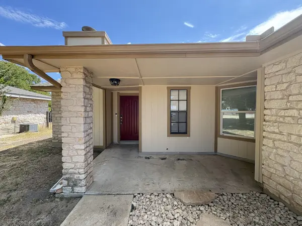 5509 Thunderbird ST #B, Lago Vista, TX 78645