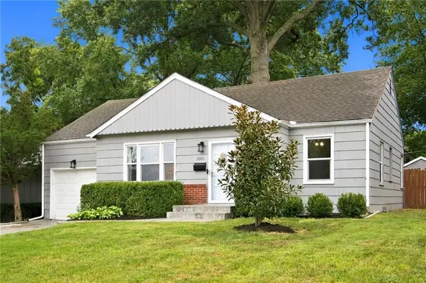 2001 W 73rd ST, Prairie Village, KS 66208