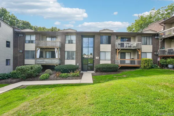 383 Country Club LN, Pomona, NY 10970