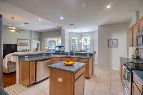 2219 ELIZABETH WAY, Dunedin, FL 34698