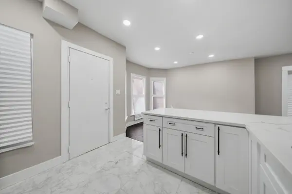 122 N Long AVE, Chicago, IL 60644