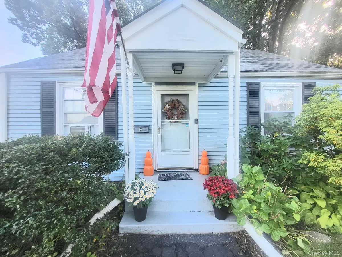 3 Vanamee ST, Newburgh, NY 12550