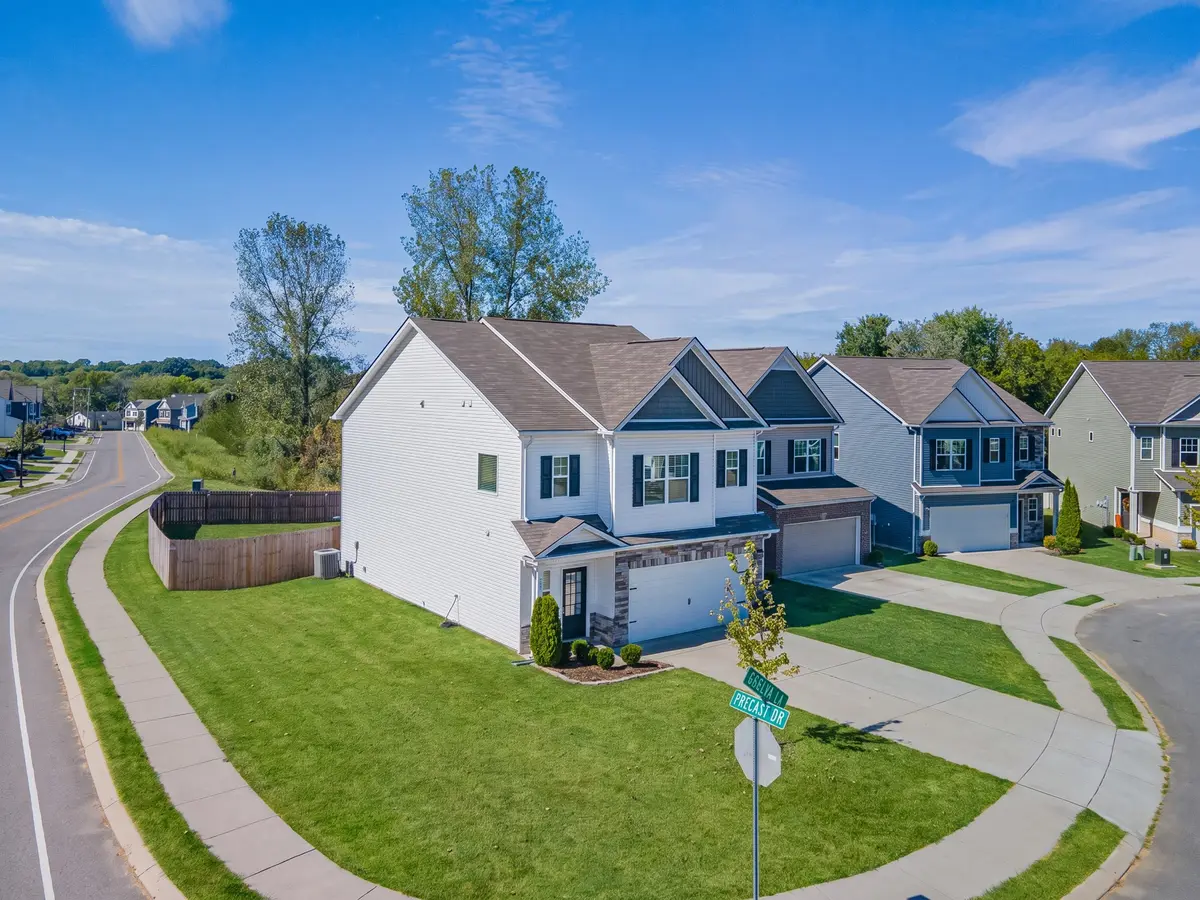 341 Geneva Ln, Columbia, TN 38401