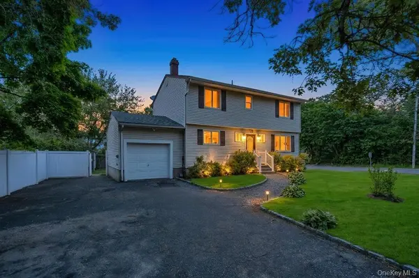 23 Salem RD, Centereach, NY 11720
