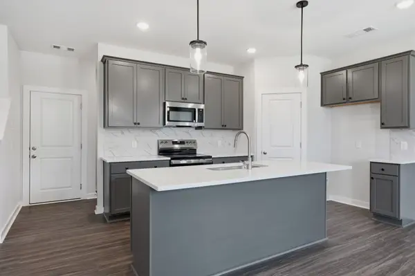 503 Hartmann Landing Way, Lebanon, TN 37090