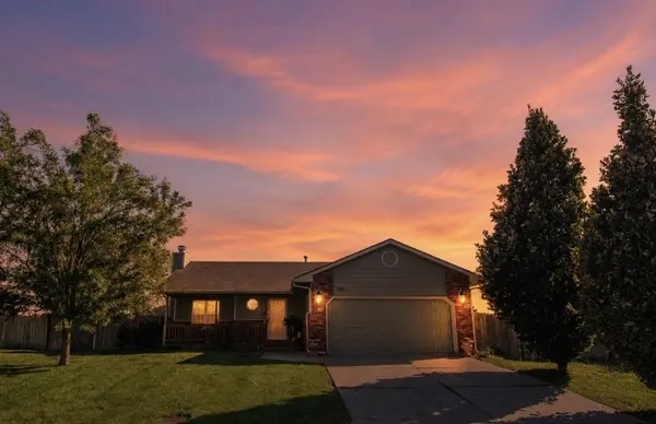 1661 N Prairie Run Circle, Mulvane, KS 67110