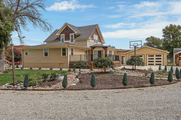 201 E Lake St, Silver Lake, KS 66539