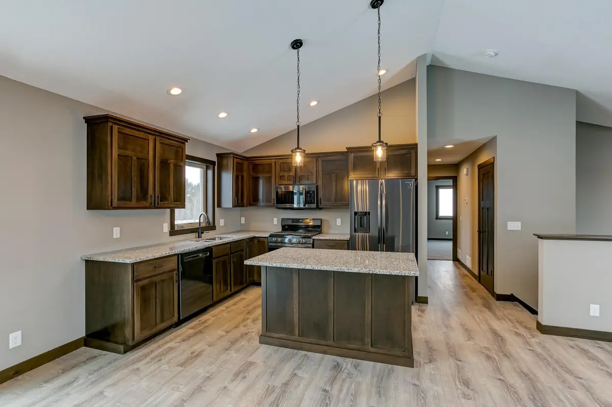 1619 72nd Ave, Hammond, WI 54015