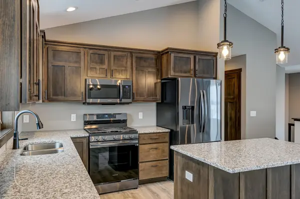 1619 72nd Ave, Hammond, WI 54015