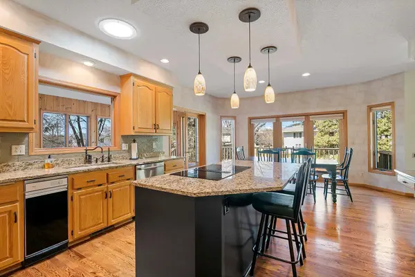 3931 Crestview DR, Excelsior, MN 55331