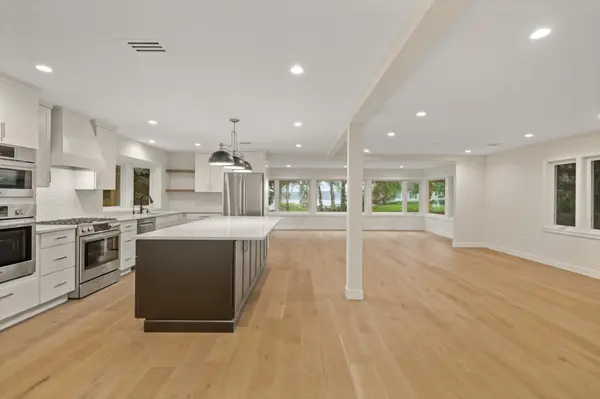 2022 Lake RD, Minnetonka Beach, MN 55391