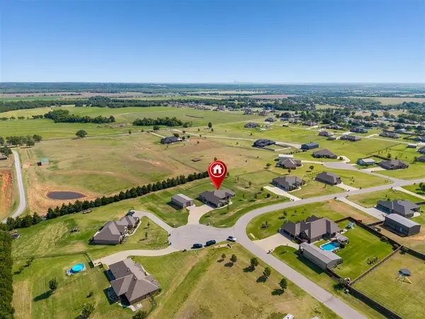 7135 Buck DR, Tuttle, OK 73089