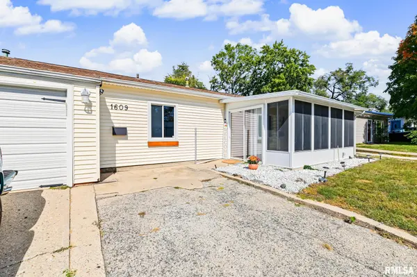 1609 SARATOGA ST, Pekin, IL 61554-0000
