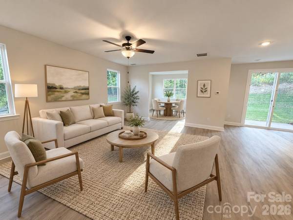 552 Carolyn LN, Charlotte, NC 28213