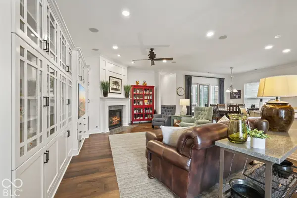 15112 Kampen CIR, Carmel, IN 46033