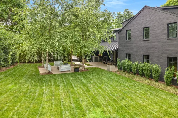 2804 Hawthorne Pl, Nashville, TN 37212