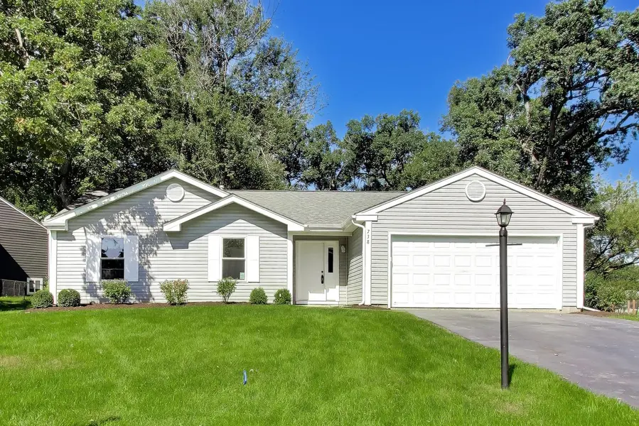 738 Dartmouth DR, Island Lake, IL 60042