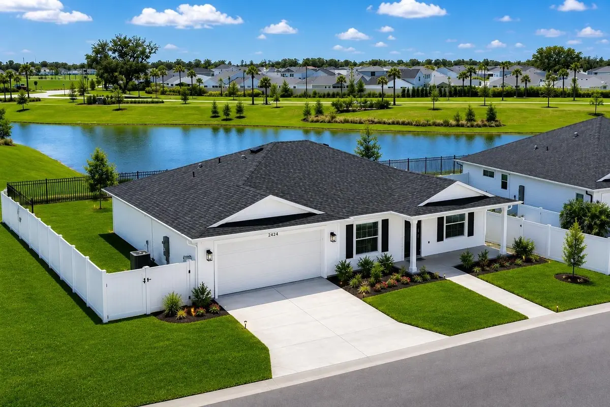 2440 BOWLING TER, Middleton, FL 34762