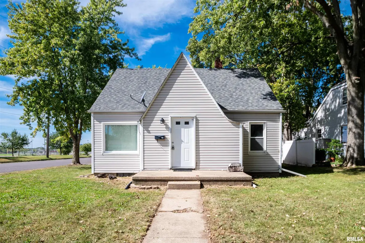 1533 BACON ST, Pekin, IL 61554