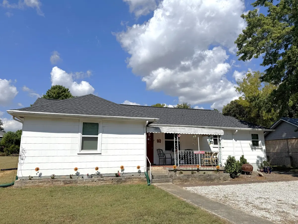 407 England St #E, Cowan, TN 37318